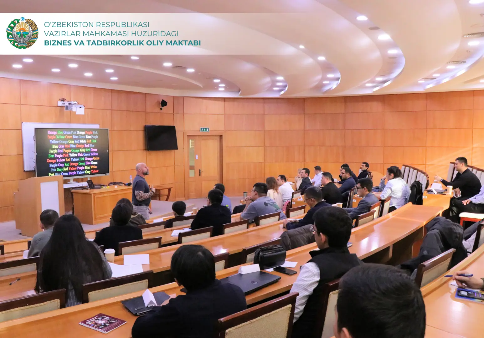 Biznes va tadbirkorlik oliy maktabida ingliz tili va biznes muloqot ko‘nikmalarini rivojlantirishga bag‘ishlangan seminar-trening bo‘lib o‘tdi